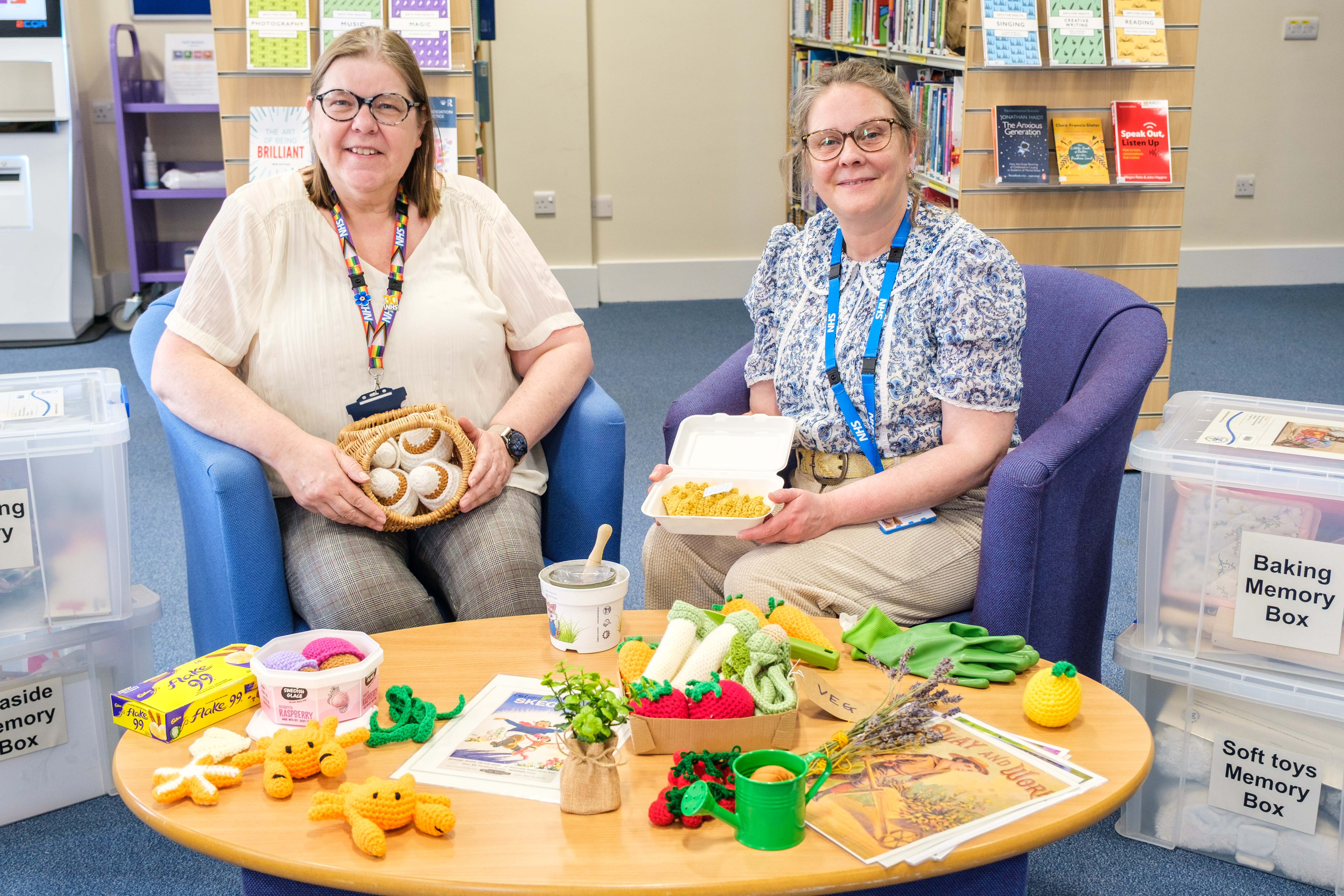 Dementia patients use knitted props to delve into the past