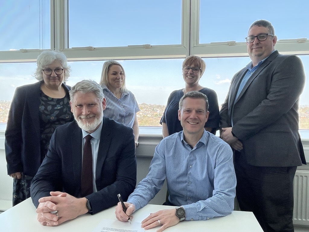 Partnership with local university set to bring new opportunities to students, health professionals and patients